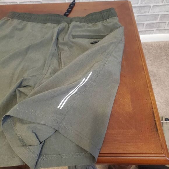 Kenneth Cole Hybrid Shorts - Picture 9 of 9